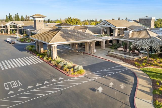 6368 Rose Garden Ln, Roseville, CA 95747