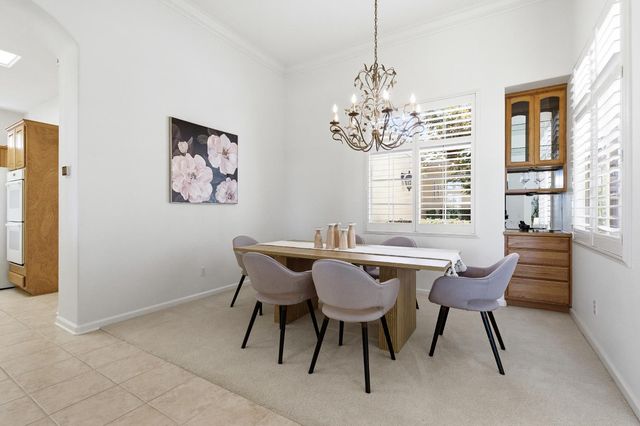 6368 Rose Garden Ln, Roseville, CA 95747