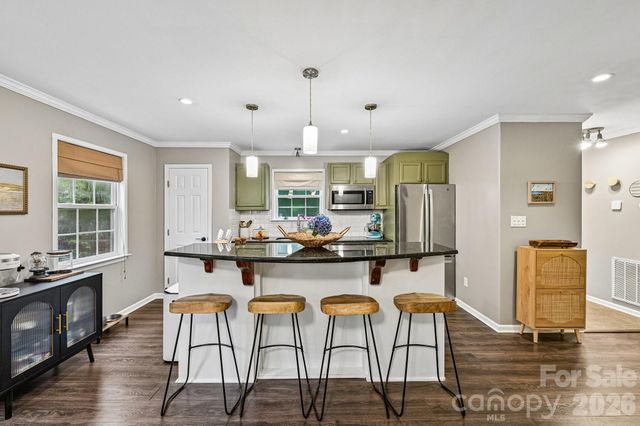 8658 Dog Leg Road, Sherrills Ford, NC 28673