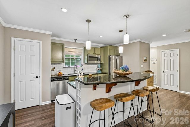 8658 Dog Leg Road, Sherrills Ford, NC 28673