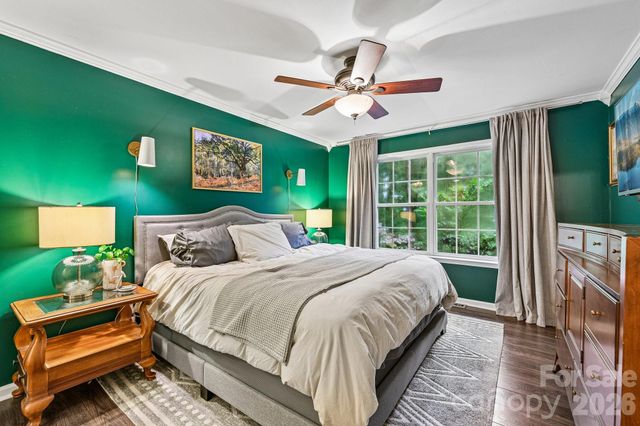 8658 Dog Leg Road, Sherrills Ford, NC 28673