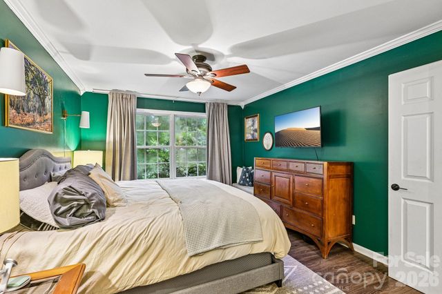 8658 Dog Leg Road, Sherrills Ford, NC 28673
