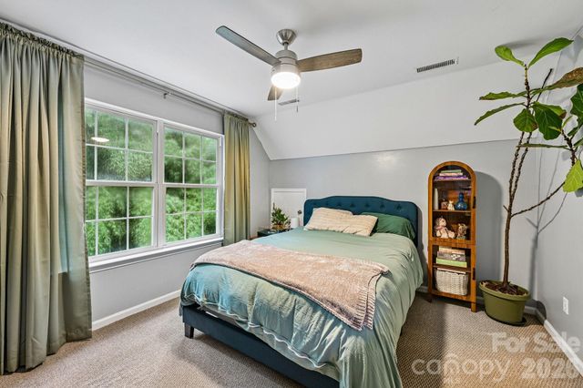8658 Dog Leg Road, Sherrills Ford, NC 28673