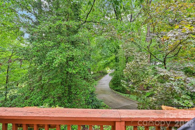 8658 Dog Leg Road, Sherrills Ford, NC 28673