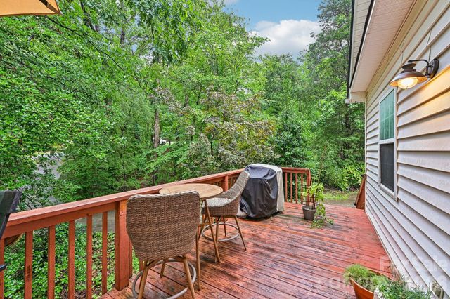 8658 Dog Leg Road, Sherrills Ford, NC 28673