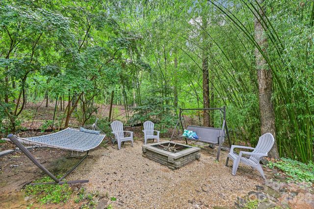 8658 Dog Leg Road, Sherrills Ford, NC 28673