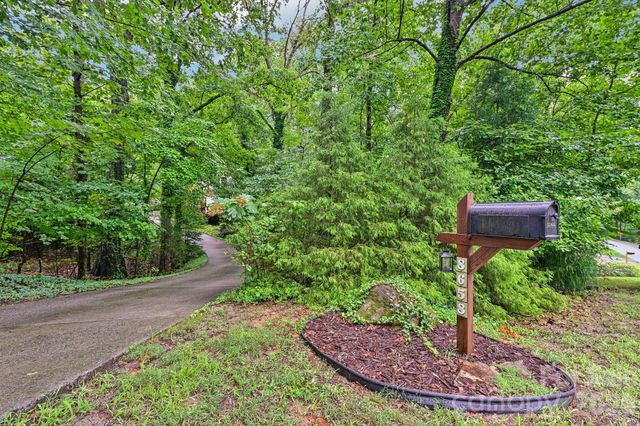 8658 Dog Leg Road, Sherrills Ford, NC 28673