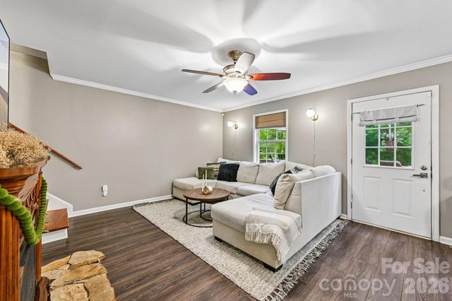 8658 Dog Leg Road, Sherrills Ford, NC 28673