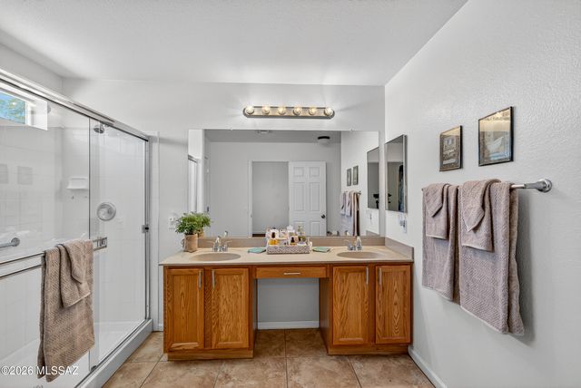 9685 E Belasco Loop, Tucson, AZ 85748