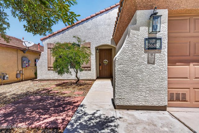 9685 E Belasco Loop, Tucson, AZ 85748