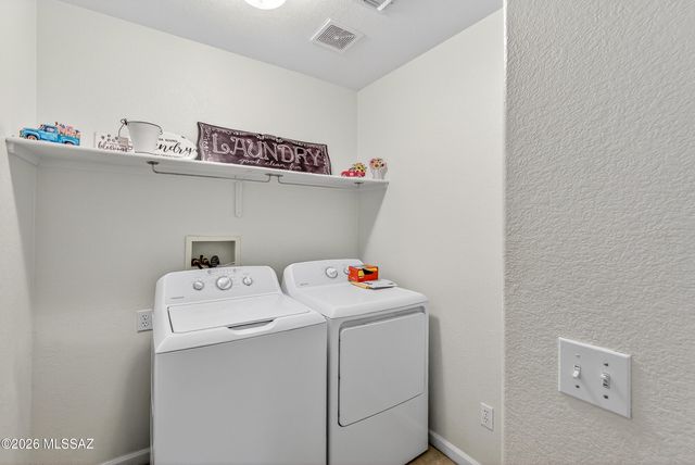 9685 E Belasco Loop, Tucson, AZ 85748