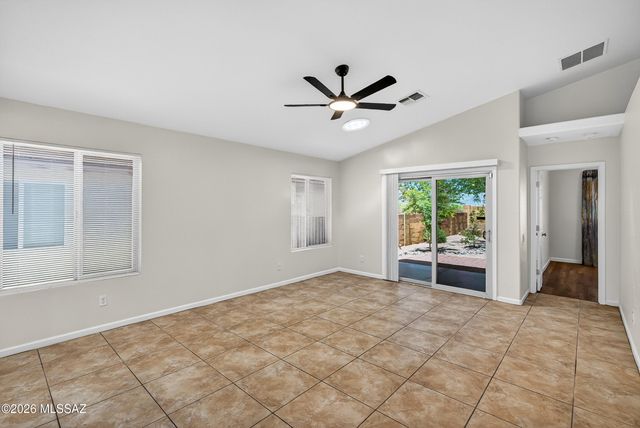 9685 E Belasco Loop, Tucson, AZ 85748