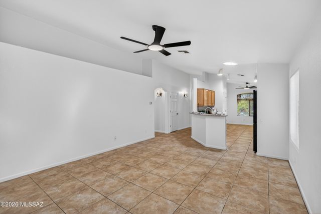 9685 E Belasco Loop, Tucson, AZ 85748