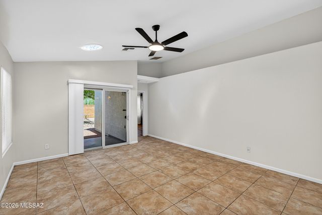 9685 E Belasco Loop, Tucson, AZ 85748