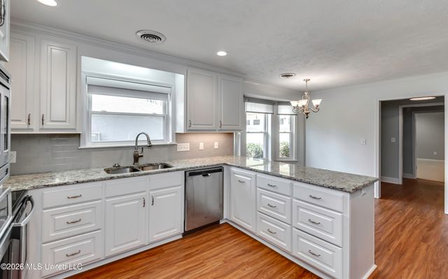 322 Millcreek Drive, Brandon, MS 39047