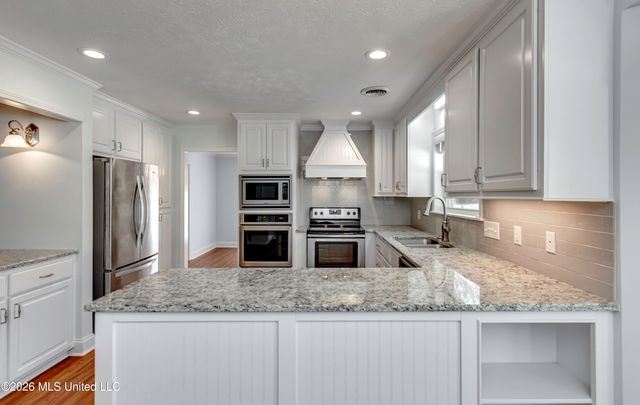 322 Millcreek Drive, Brandon, MS 39047