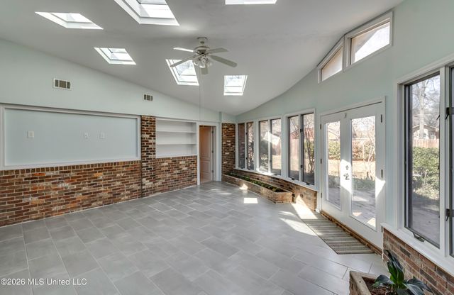 322 Millcreek Drive, Brandon, MS 39047