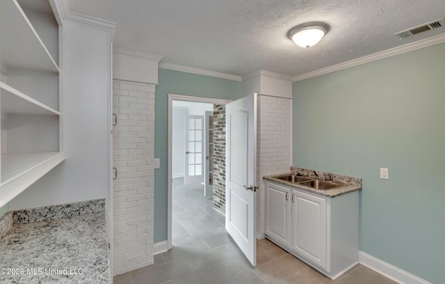 322 Millcreek Drive, Brandon, MS 39047