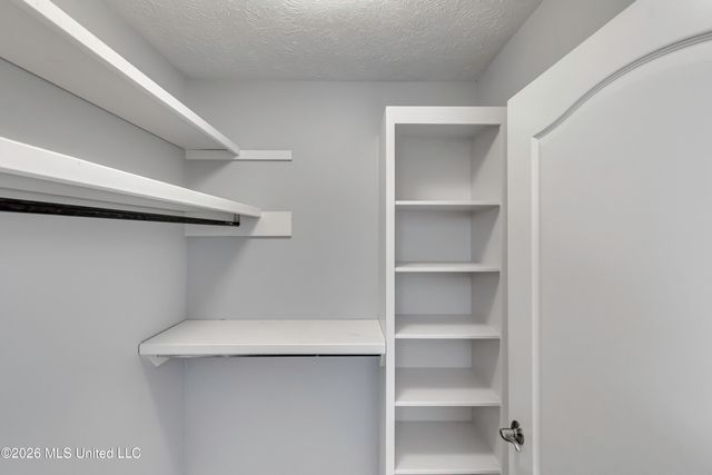 322 Millcreek Drive, Brandon, MS 39047