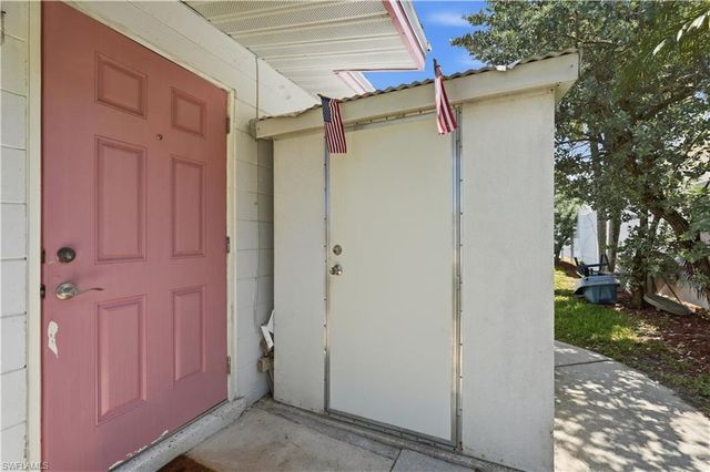2498 Bayshore DR, Matlacha, FL 33993