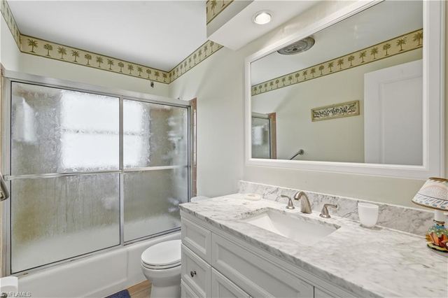 2498 Bayshore DR, Matlacha, FL 33993