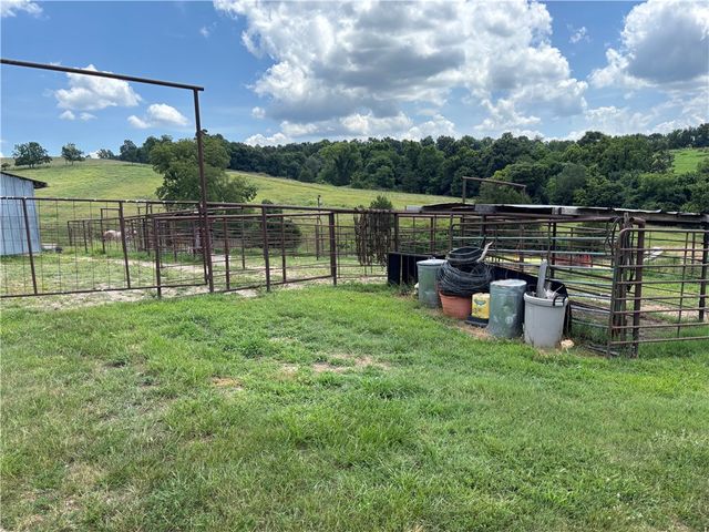 13267 Ar 21 South Highway, Berryville, AR 72616