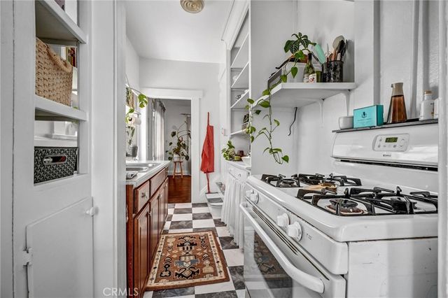 839 French Street, Santa Ana, CA 92701