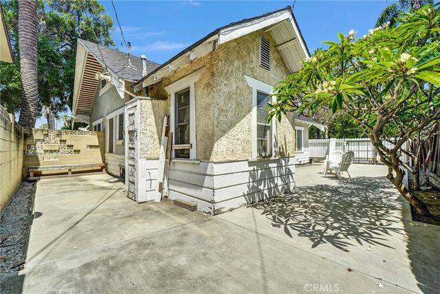 839 French Street, Santa Ana, CA 92701