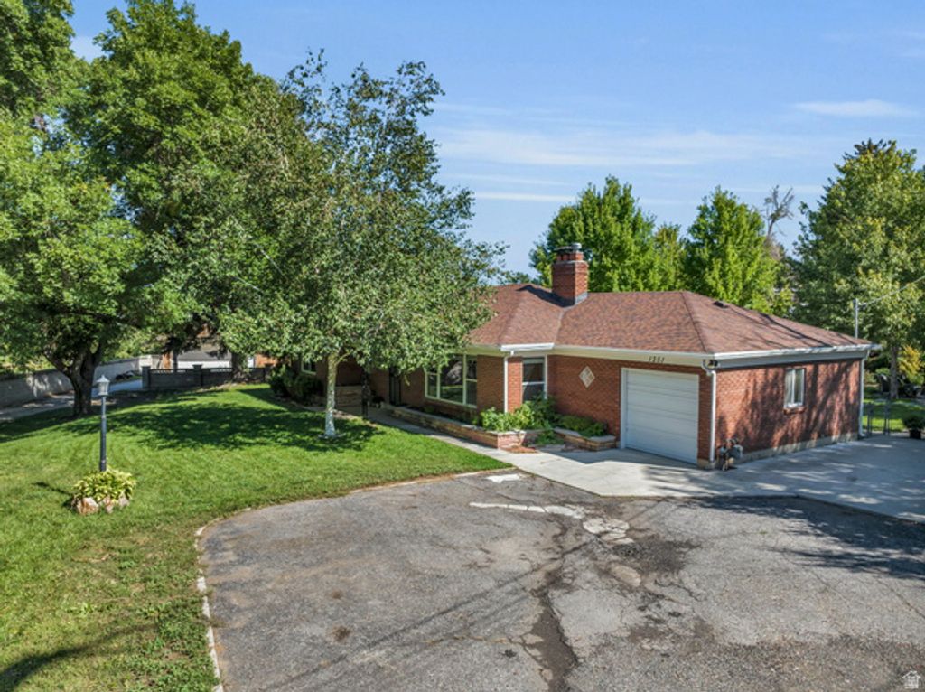 1351 E FORT BLVD, Cottonwood Heights, UT 84121
