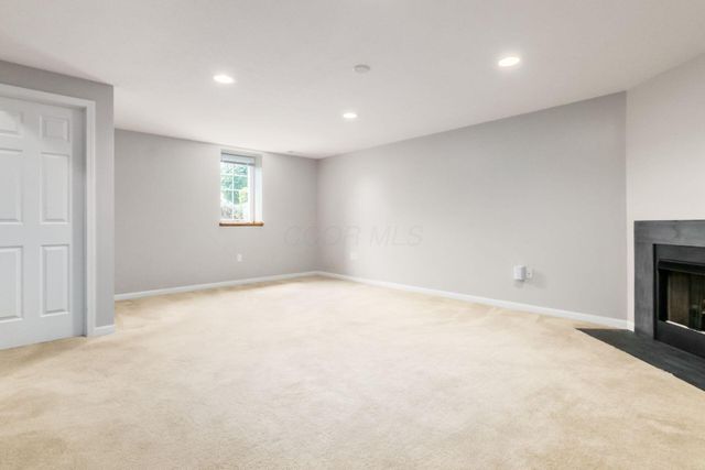 6070 Avatar Drive, 13, New Albany, OH 43054