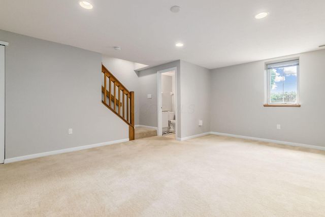 6070 Avatar Drive, 13, New Albany, OH 43054