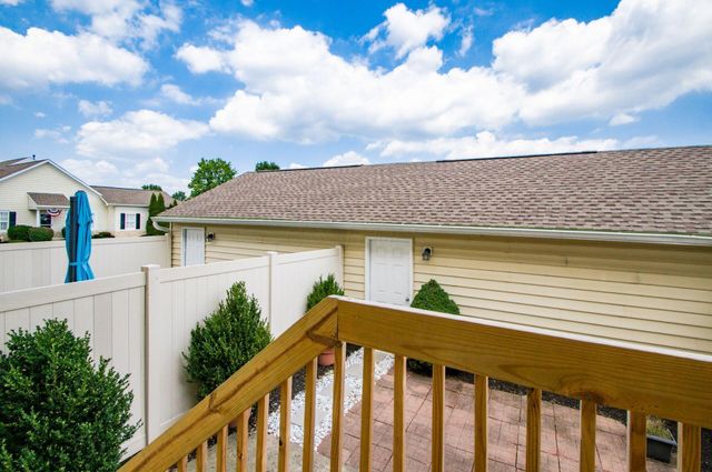 6070 Avatar Drive, 13, New Albany, OH 43054
