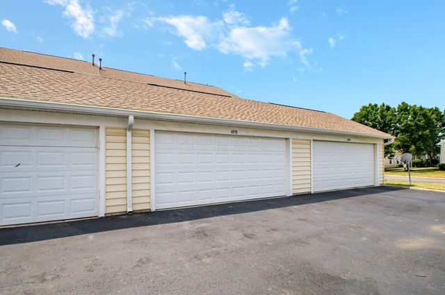 6070 Avatar Drive, 13, New Albany, OH 43054