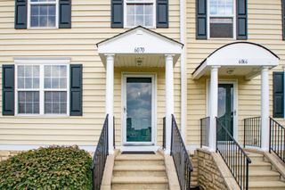6070 Avatar Drive, 13, New Albany, OH 43054