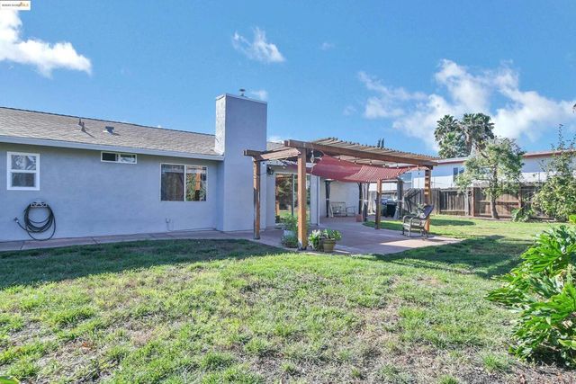 1111 Woodside Dr, Brentwood, CA 94513