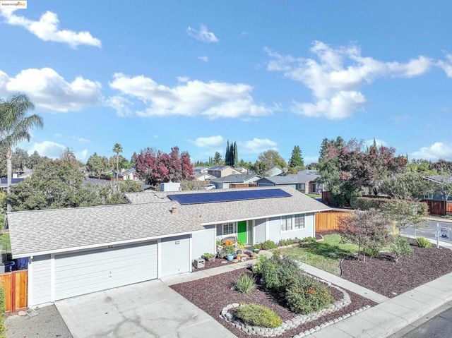 1111 Woodside Dr, Brentwood, CA 94513