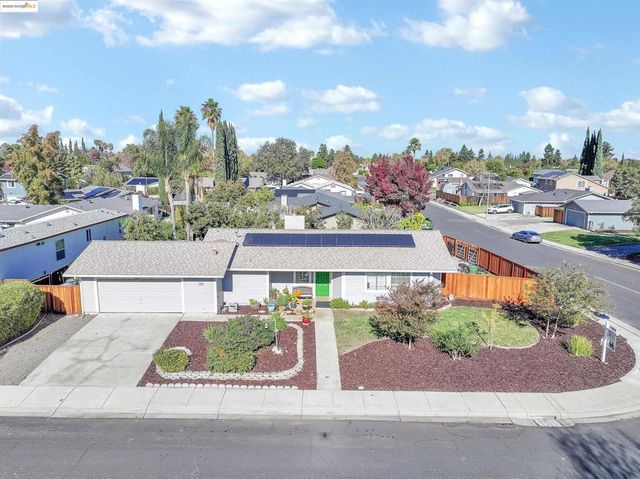 1111 Woodside Dr, Brentwood, CA 94513