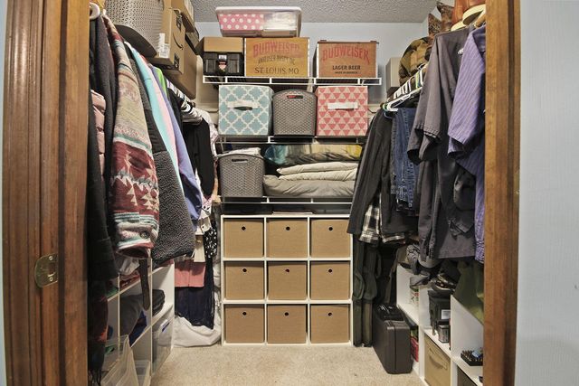 105 S HOWARD BURTON DR, Centralia, MO 65240