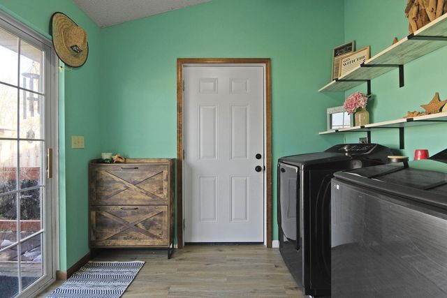 105 S HOWARD BURTON DR, Centralia, MO 65240