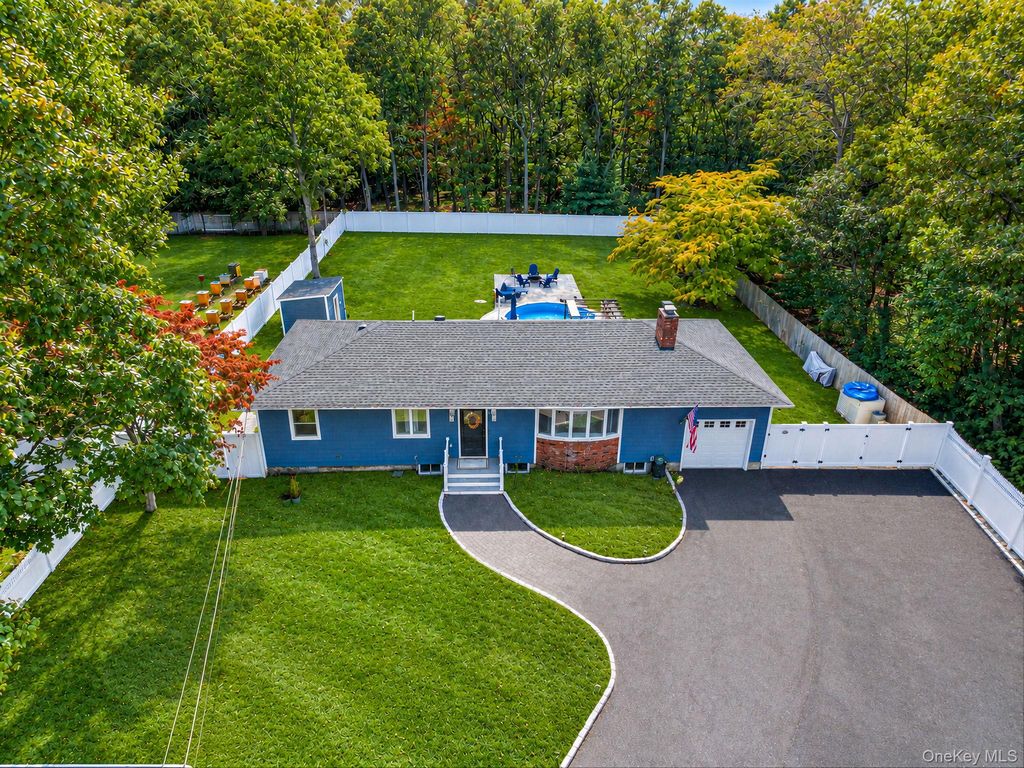 20 Danbury Avenue, Patchogue, NY 11772 — exterior