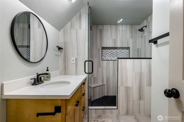 23923 SE 202nd Street, Maple Valley, WA 98038