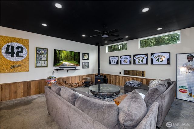 23923 SE 202nd Street, Maple Valley, WA 98038