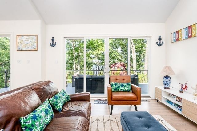 39 Lakewood Dr, Barnstable, MA 02632