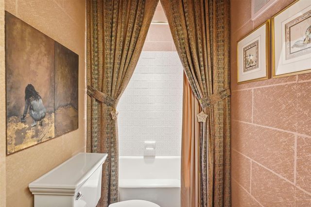 110 Stratford Street, Houston, TX 77006