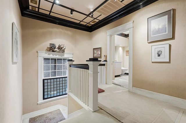 110 Stratford Street, Houston, TX 77006