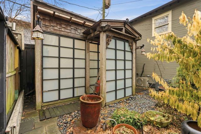 110 Stratford Street, Houston, TX 77006