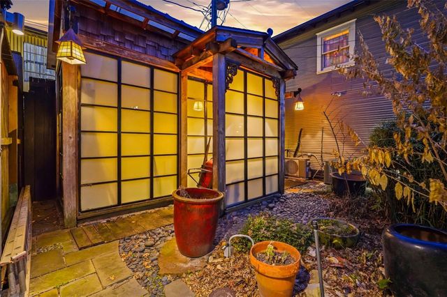 110 Stratford Street, Houston, TX 77006