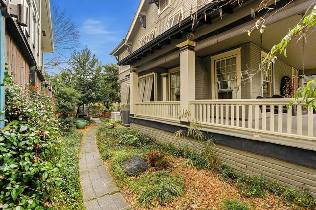 110 Stratford Street, Houston, TX 77006