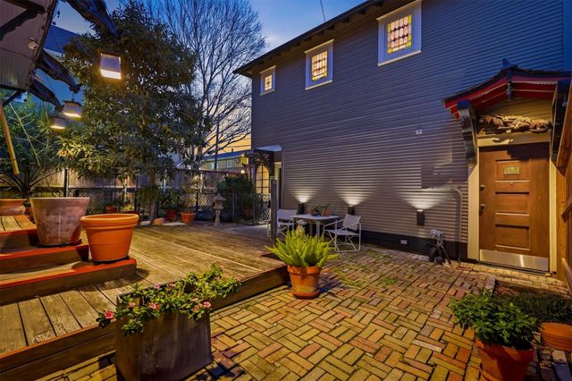 110 Stratford Street, Houston, TX 77006