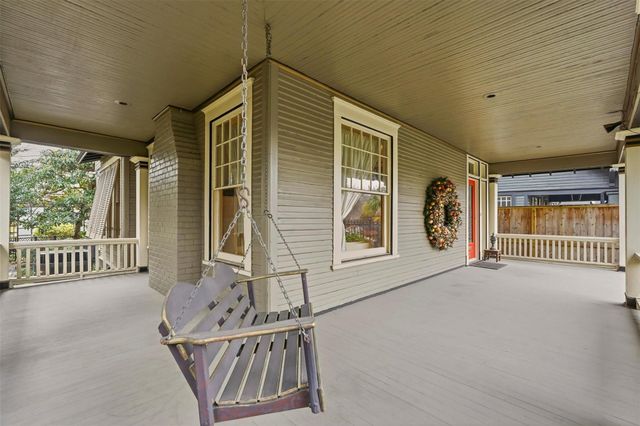 110 Stratford Street, Houston, TX 77006